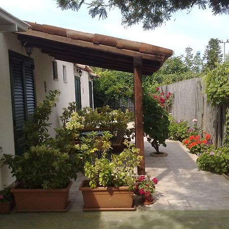Villa Verdemare Naxos จีอาร์ดีนี นักซอส ภายนอก รูปภาพ