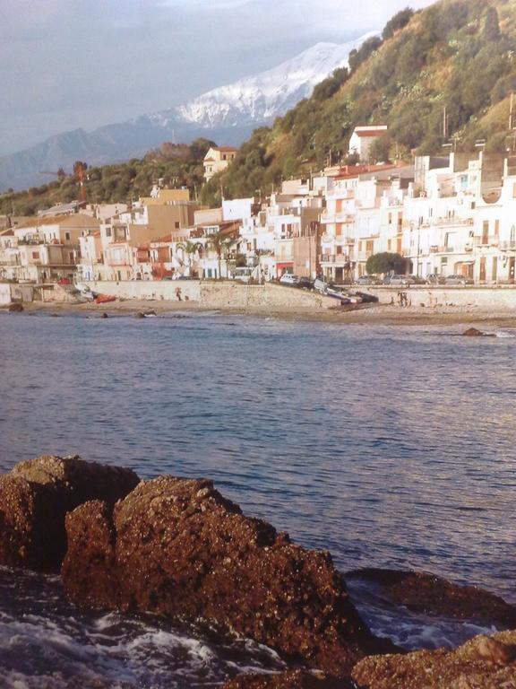 Villa Verdemare Naxos จีอาร์ดีนี นักซอส ภายนอก รูปภาพ
