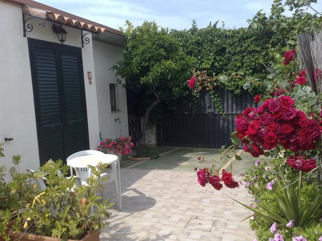Villa Verdemare Naxos จีอาร์ดีนี นักซอส ภายนอก รูปภาพ